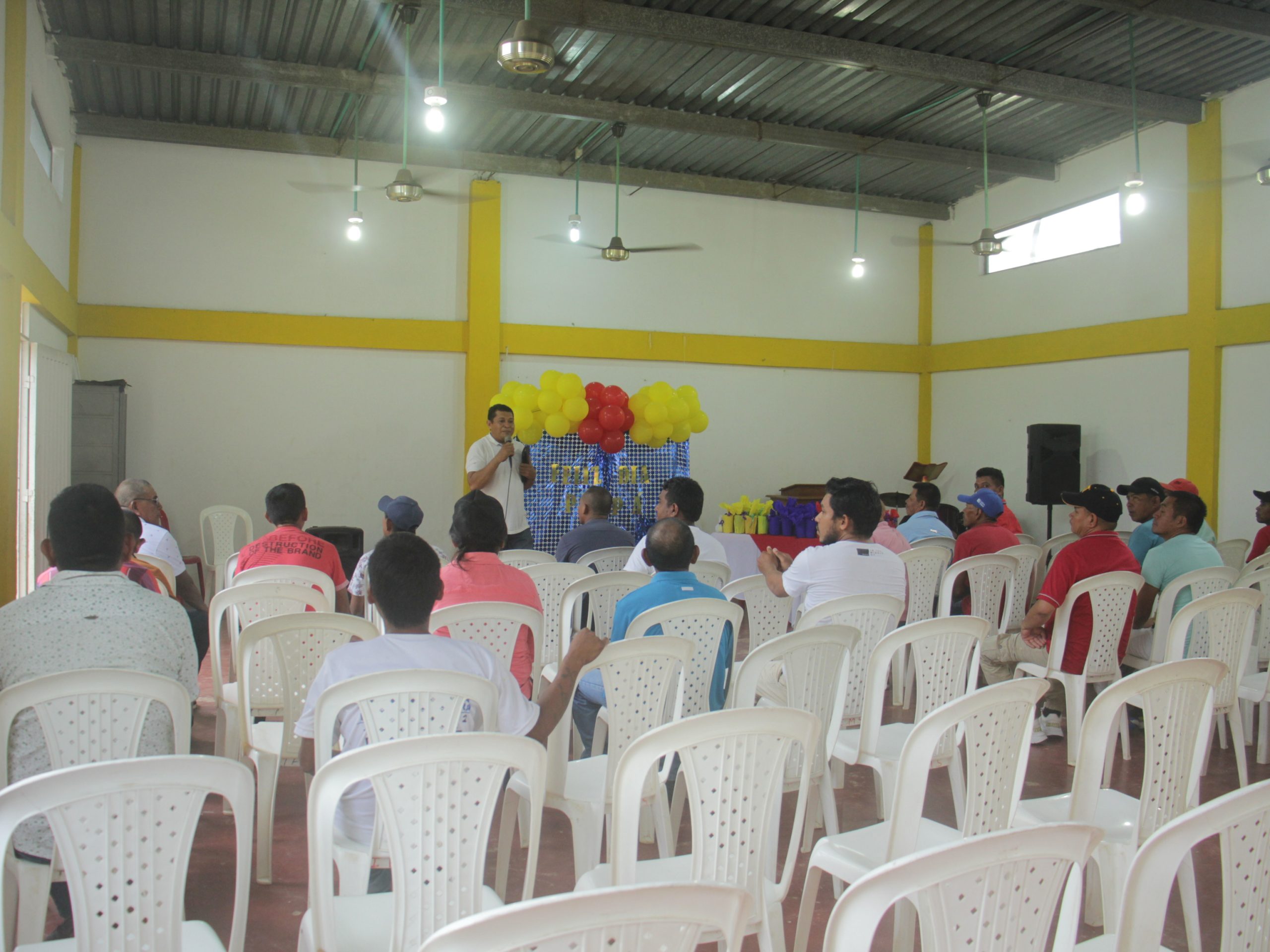 Reunión de hombres / charla comunitaria