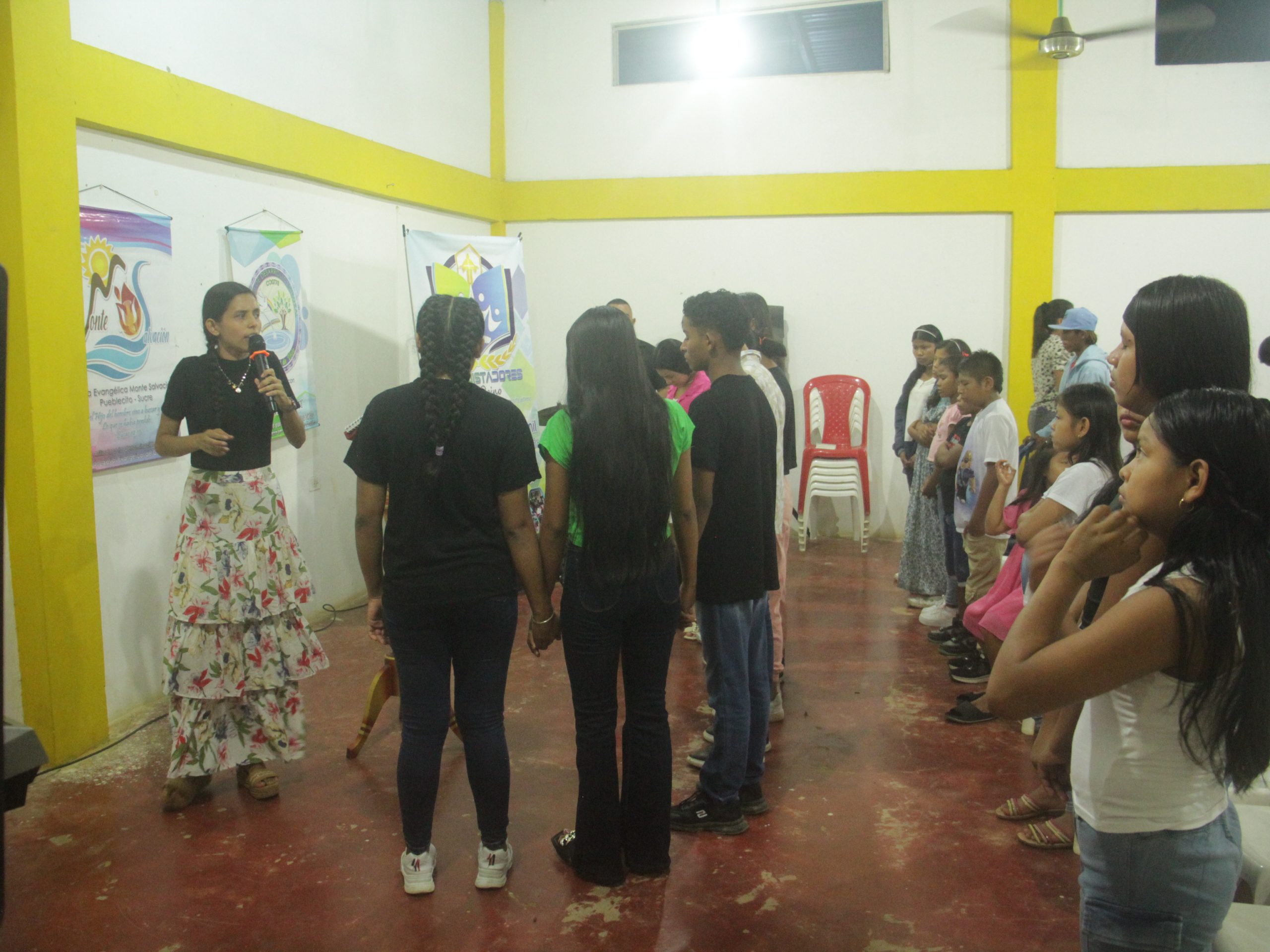 Enseñanza grupal en salón